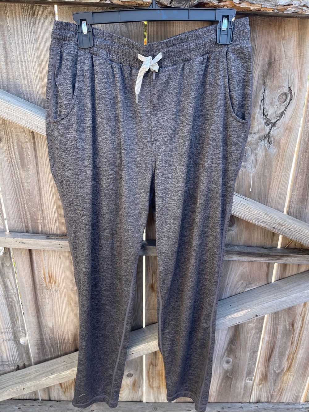 Vuori Heathered Charcoal Gray Drawstring Joggers